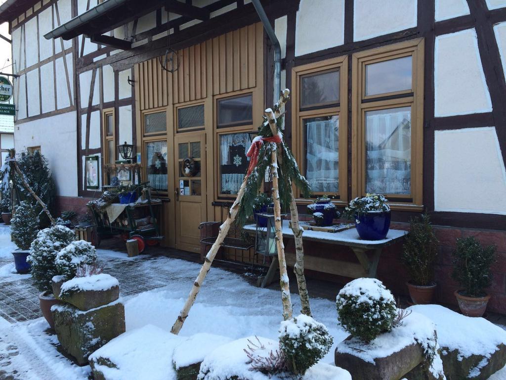 Blütenhotel Village Marburg Exterior foto