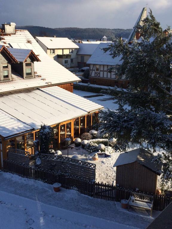 Blütenhotel Village Marburg Exterior foto